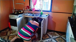 horny woman seduces the plumber