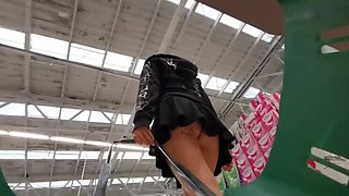 Supermarket Upskirt: Mexican Teen Flashes No Panties in HD Public Video