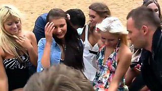 A group sex session to enjoy outdoors