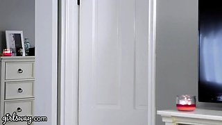 Girlsway romantic evening between mummies Alexis Fawx and her girlfriend