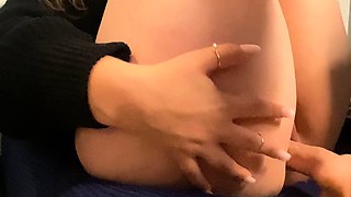 Webcam fun mature brunette with toys cum on cam