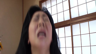 H082g02 Crazy Sexual Intercourse of a Fifty-something Mature Woman Who Loses Reason with Tension and Pleasure and Boldly Shakes