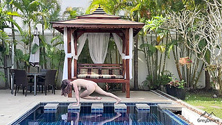 Nude Yoga: Balance Practice Workout - Grey Desire