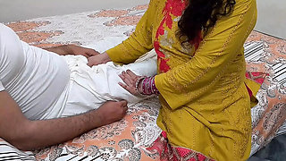 Desi Daughter-in-Law Gets Hardcore Fuck From Father-in-Law - QueenbeautyQB Creampie