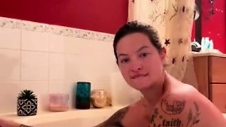 Fucking love this girl!!!!