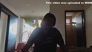 Entra A Mi Cuarto Pidiendo Que Folle Duro Y Me Corra En Su Culo