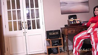 Sublime Montse Swinger - bbw smut - Aunt Judys XXX