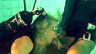 Underwater sex therapy for kinky amateur German MILF