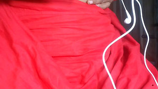 Younger Girl Shows Big Pussy