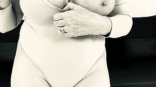Big boobs milf masturbates with her dildo