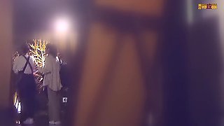 前回の二人組が裸で座って雑談 【神降臨 Vol.111】