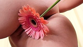 Amelia Ost's Sensual Solo Seduction