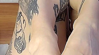 Ignore Footfetish French Pedicure