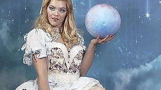 Izzy Delphine - 390 - Photoshoot Backstage