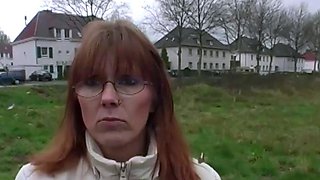 Neighbourhood MILF loves to masturbate