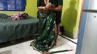 Kaam wali bhabhi ko pichhe se dabocha fir apna lauda chusaya - Indian Maid fucked from behind