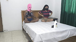 I have fun with my stepsister while we show our tits and buttocks