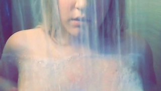 Ebony girl showers her big ass amp masturbating