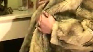 Masturbates in a Fur Coat