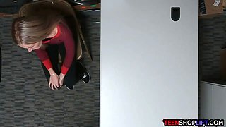 Teen saves her stepmom from going to jail after shoplifting