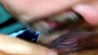 Vieille femme se fait doigter et jouit en solo  la webcam