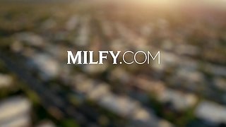 Bunny Madison gets smashed by her lover with taste in older women