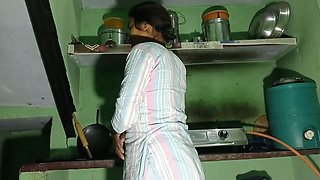 Chubby Big Ass Desi Bhabhi Step Maa Fucked by Harami Devar in Kitchen