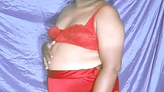 Pritucrossy pune in red bra