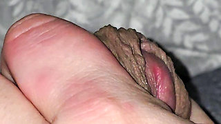 Step mom hand has allergy on step son dick while handjob