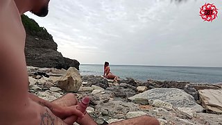 Italian Girl Gets Cum In Her Mouth From A Pervert On The Beach (premature Ejaculation)
