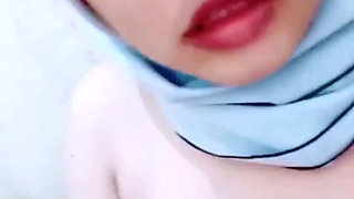 Hijab Comes Home From Work, Horny, Masturbates in the Toilet Until Her Wet Pussy Squirts