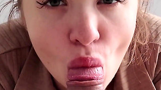 My Horny Neighbor Asked Me to Fuck Her and I Didn't Refuse