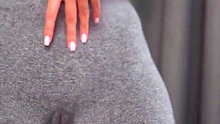 Cameltoe Fetish in Yoga Pants Part 1