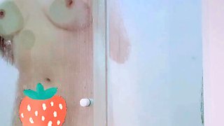 Awesome Big Boobs Blonde Masturbates In The Shower