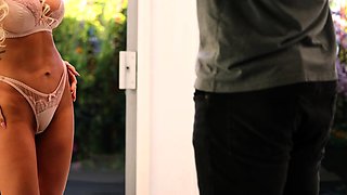 Amateur Big Boobs jerks Big Dick