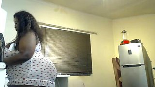 Jerk off Watching Ebony SSBBW Cooking at the Kitchen with No Panties and Strip Teasing