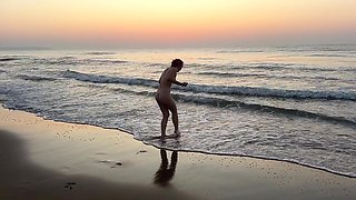 Naked Masturbation on the Sea!