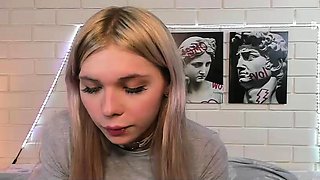 sexy amateur hot blonde teen show webcam