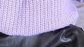 Amateur Stepsister First Time Squirt While Playing with Her Dildo