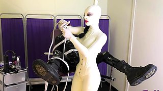 Solo fetish hoe toys her pussy with cucumber and loves it