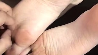 Black Amateur Explore Hot Foot Fetish