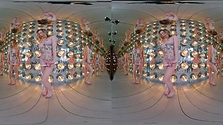 Vitruvian Girl In The Mirror Cube
