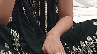 Chubby Big Ass Desi Bhabhi Maa Fucked by Harami Devar
