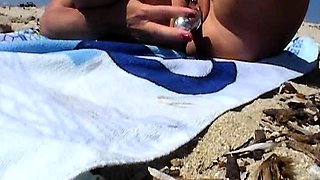 Blonde is flashing her big boobs in the outdoors