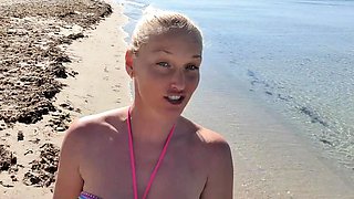 Amateur Outdoor Brunette Masturbates