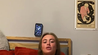 Goth teen fingers her virgin big ass on camera