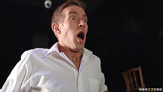Ditch The Date, Suck The Server With Danny D, Sam Bourne, Gina Varney - Brazzers