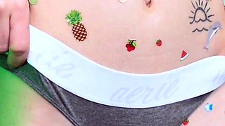 Webcam big booty brunette fucking machine toy hard