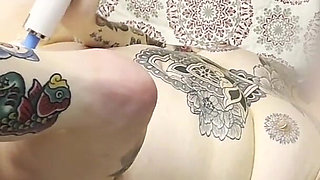 Legs up Orgasm on Magic Wand & Fist