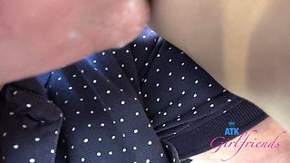 Laynee James: Smoking & Blowjob on a Bed in POV